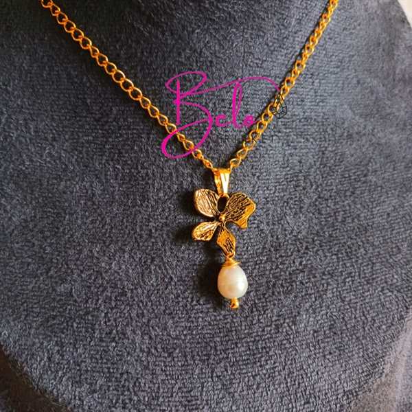 Dainty Antique golden flower Chain necklace pendant