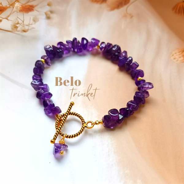 Dainty Golden Minimalist amethyst gemstone Bracelet