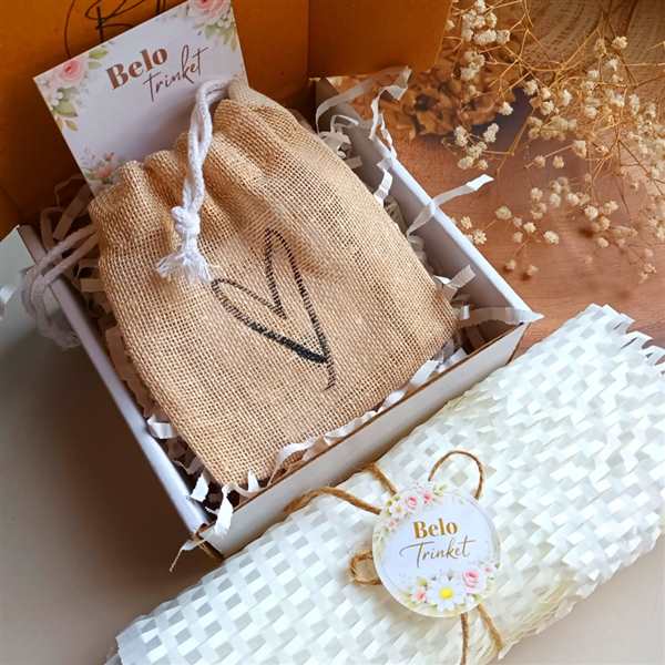  Dainty natural  amethyst crystal golden Necklace